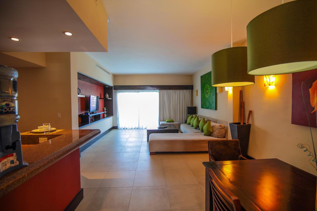 Aldea Thai By Blue Oceanfront Плая дел Кармен Екстериор снимка